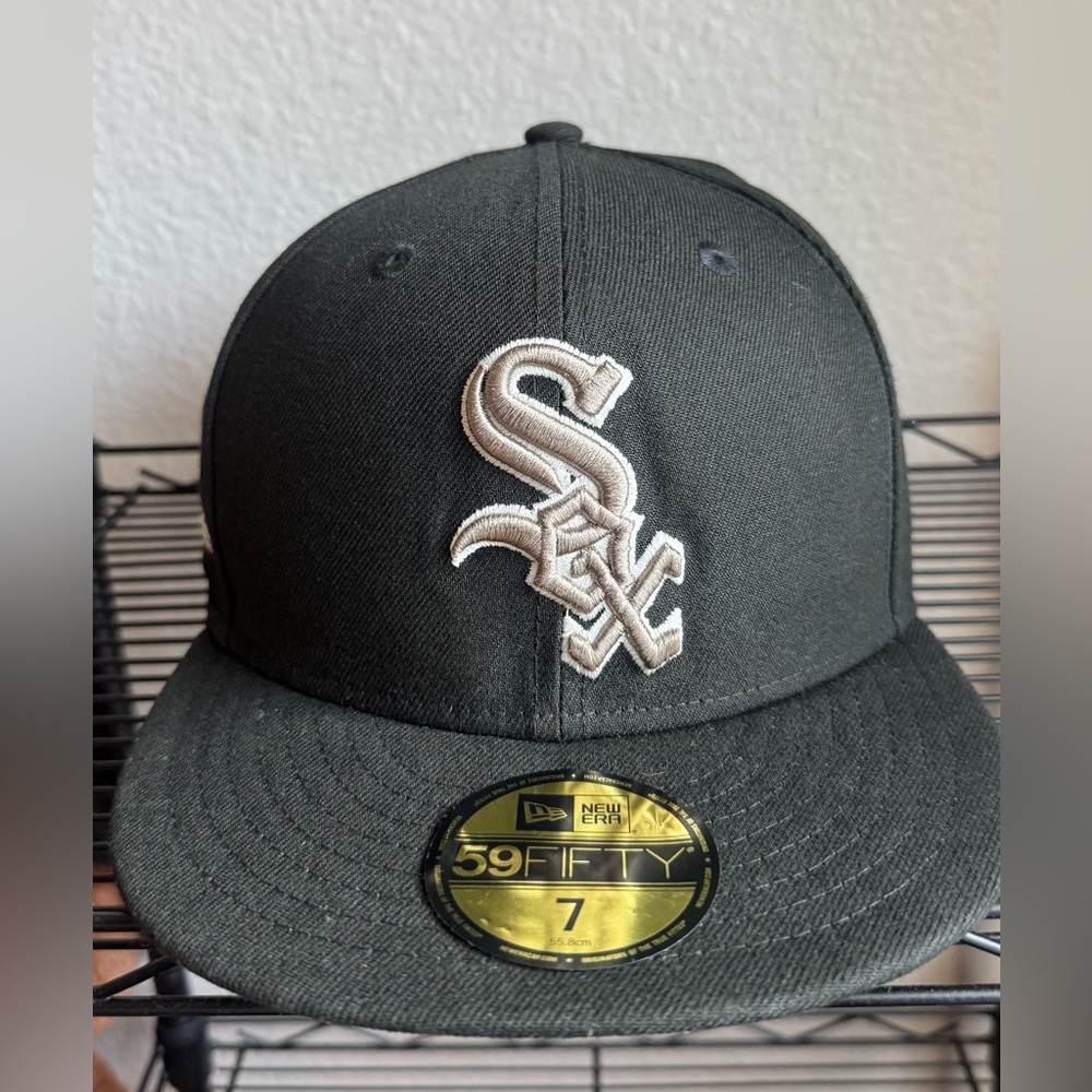 New Era Black and White Chicago Sox Fitted Hat